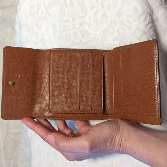 Louis Vuitton Monogram Compact Elise Wallet - Picture 7 of 15